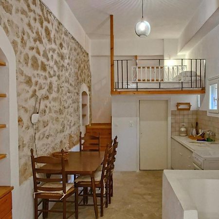 Apartamento Στούντιο Σε Πέτρινο Σπίτι, Κοντά Σε Παραλία Kyparissia Exterior foto